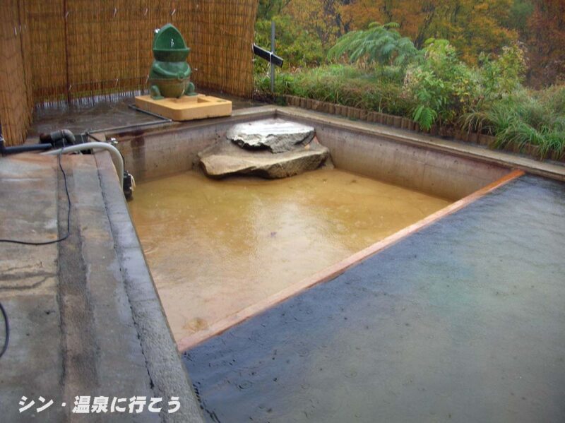 小谷温泉　雨飾荘　露天風呂