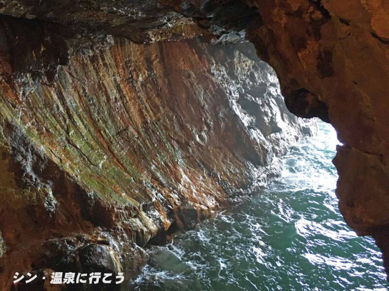 白浜温泉　三段壁　洞窟