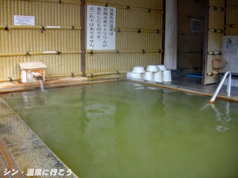 鶴の湯温泉　露天風呂