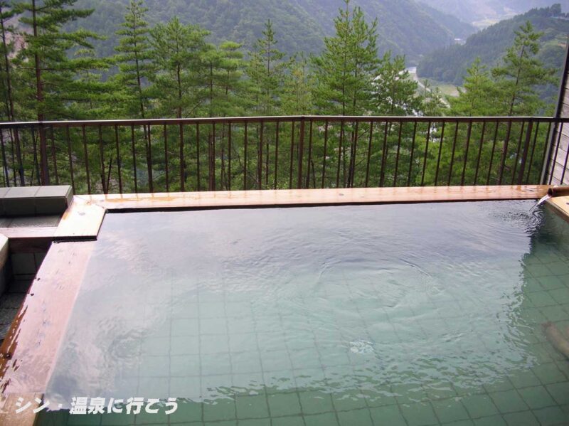 小渋温泉　赤石荘　露天風呂