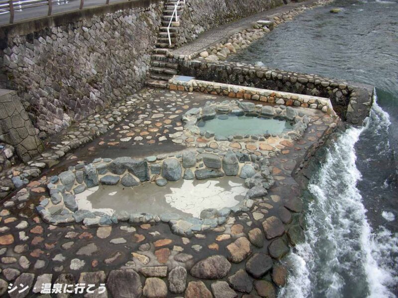 奥津温泉　足湯