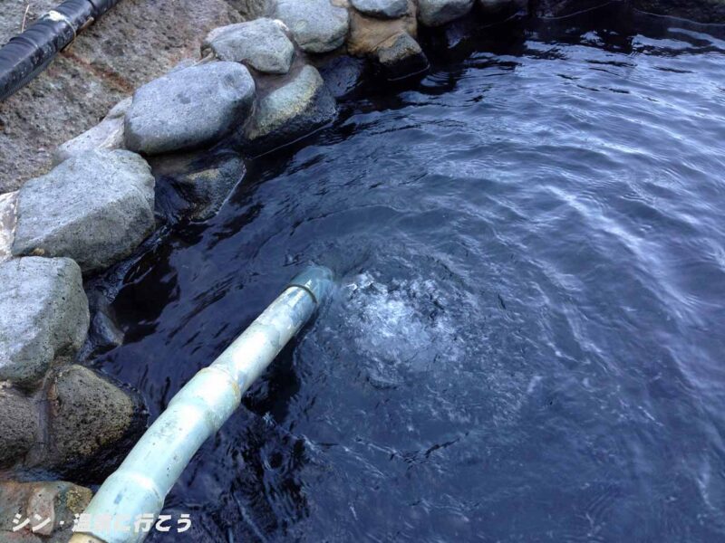 雲見温泉　赤井浜露天風呂　湯口