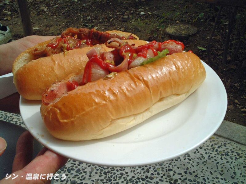 モクモク　ホットドッグ