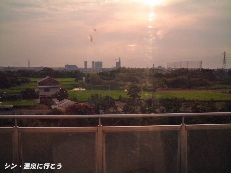天壽温泉　ホットスプリング美原　浴室からの景観