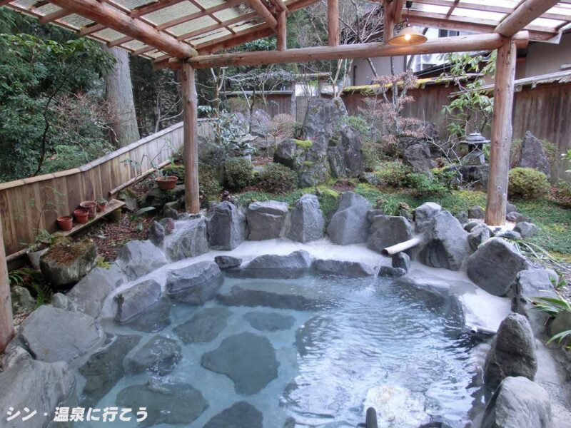 コンヤ温泉　大野木荘　露天風呂