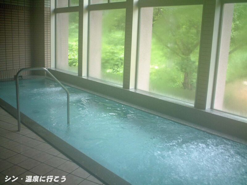 五味温泉　主浴槽