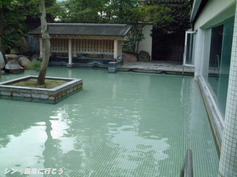 別府温泉　ホテル白菊　露天風呂