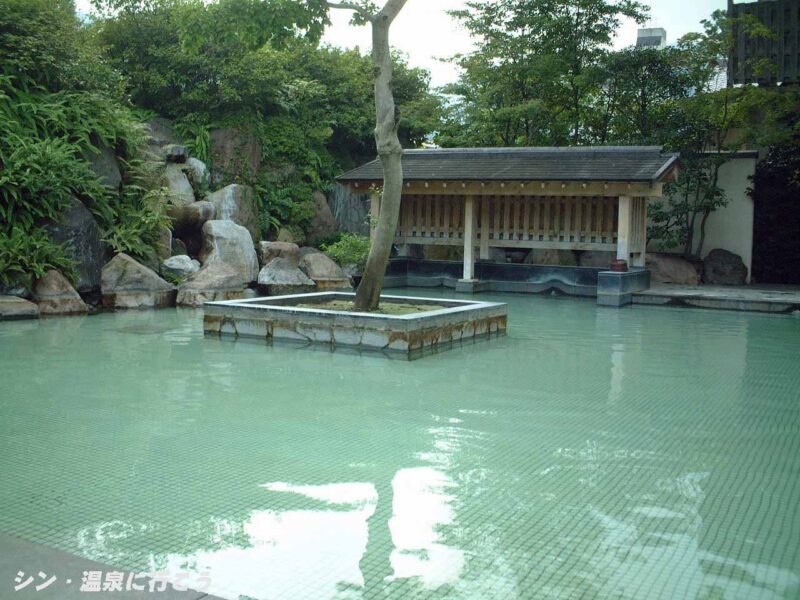 別府温泉　ホテル白菊　露天風呂
