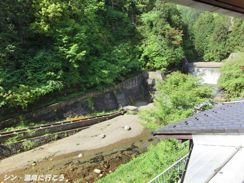 高畑温泉　湯之本館　客室からの景観