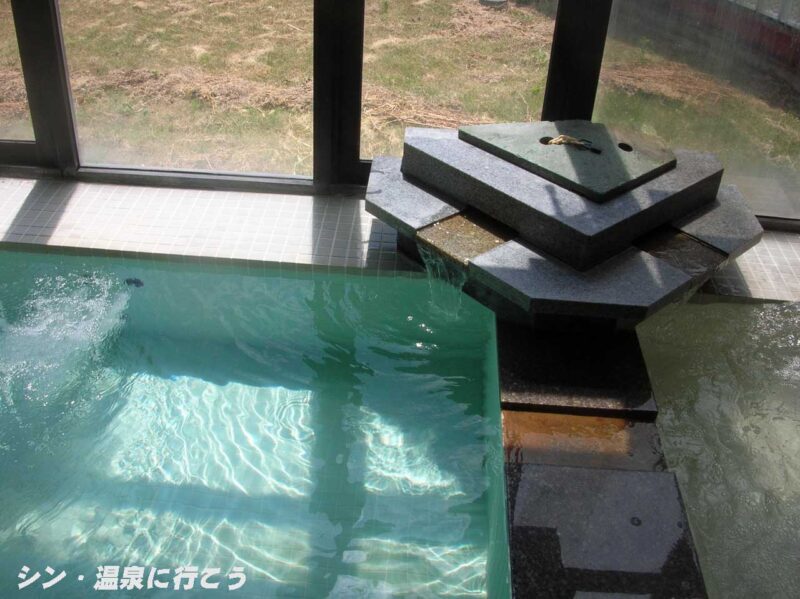 たつの荒神山温泉 湯にいくセンター 主浴槽