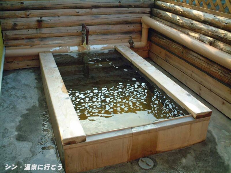 湿原温泉　民宿つるい　露天風呂