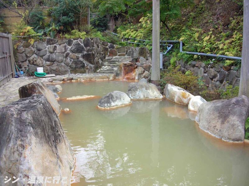 ラムネ温泉　仙寿の里　露天風呂