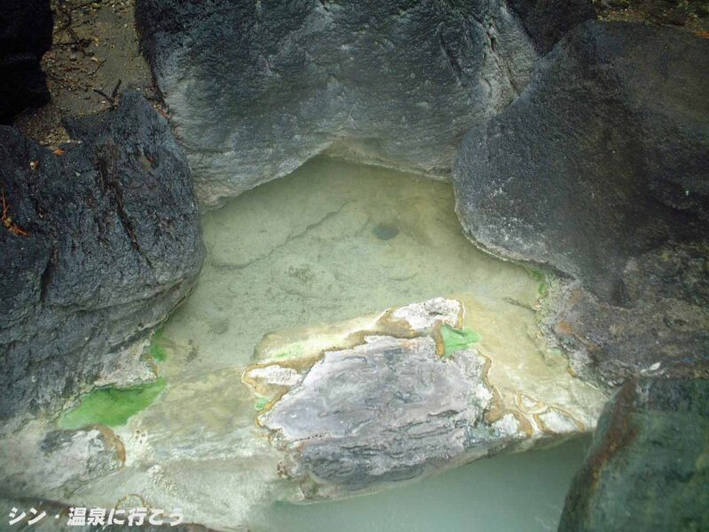 日景温泉　析出物