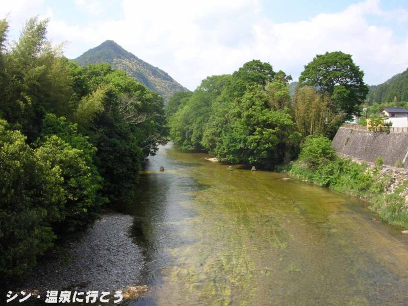 湯谷温泉　板敷川