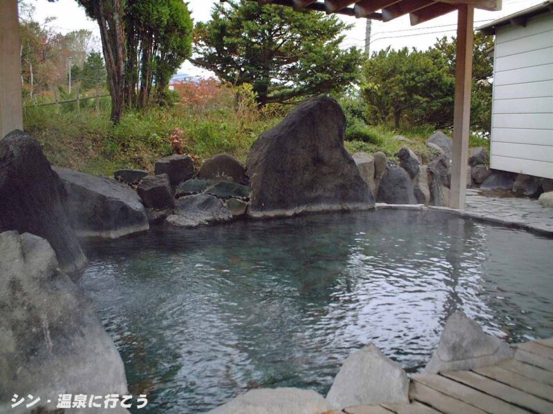 壮瞥温泉　湖畔の宿かわなみ　露天風呂