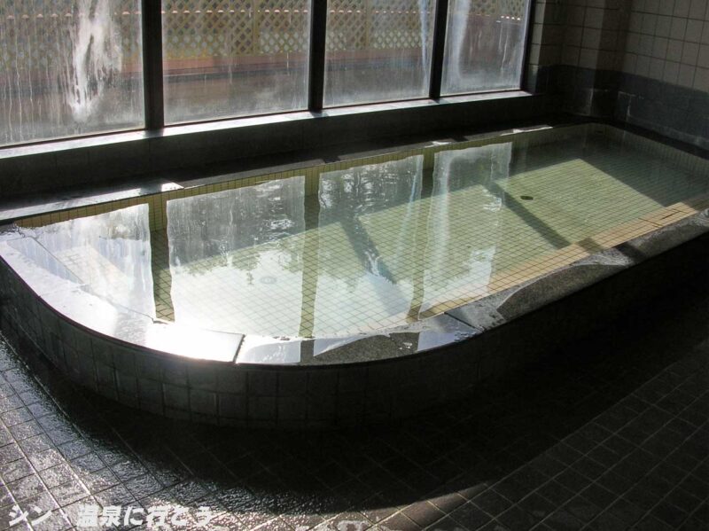 財田温泉　癒しの郷　大浴槽