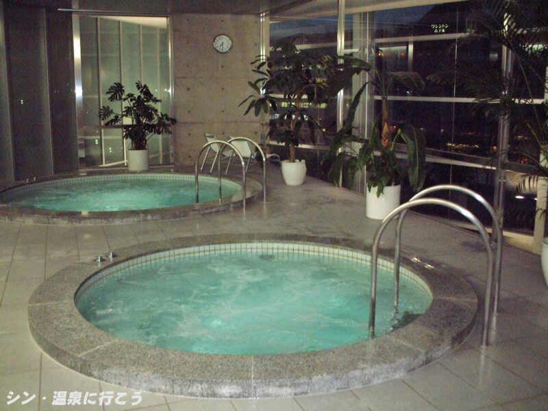 宝塚温泉 水着ゾーン