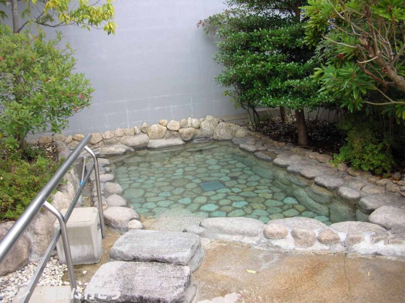 レイクフォレストリゾート温泉　露天風呂