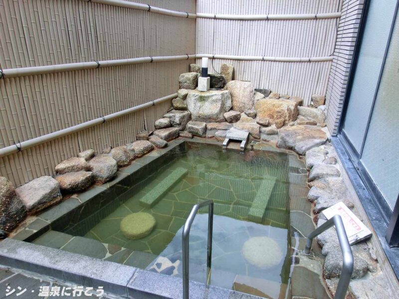 飛騨金山温泉　湯ったり館　露天風呂