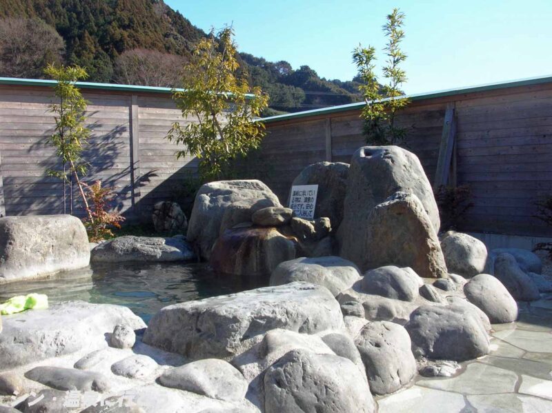 瀬戸谷温泉　ゆらく　露天風呂