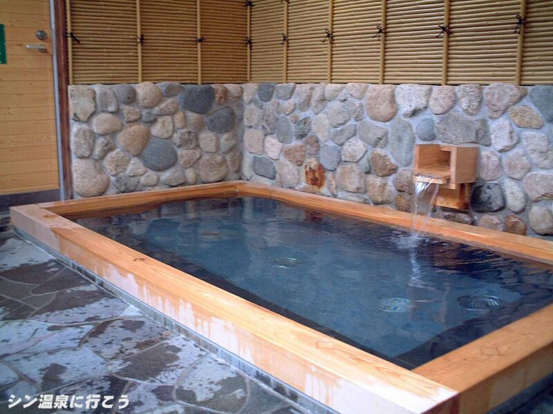 百々温泉 めぐみ荘 露天風呂