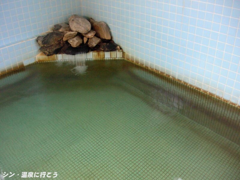 三沢温泉　三沢保養センター　主浴槽