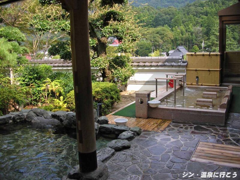 伏尾温泉　不死王閣　露天風呂