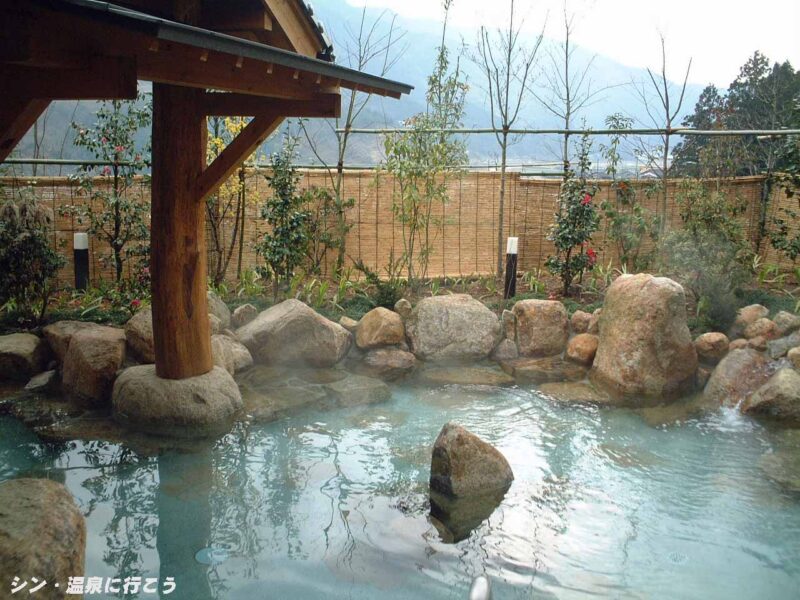 とがやま温泉　天女の湯　露天風呂