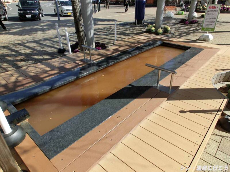 藤枝駅前温泉 足湯